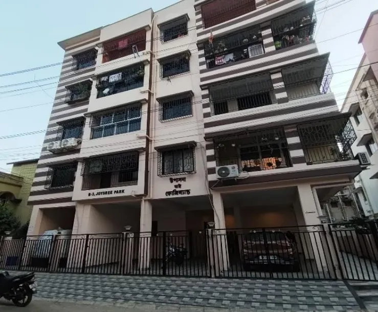 Flat in Mondalpara, Kolkata