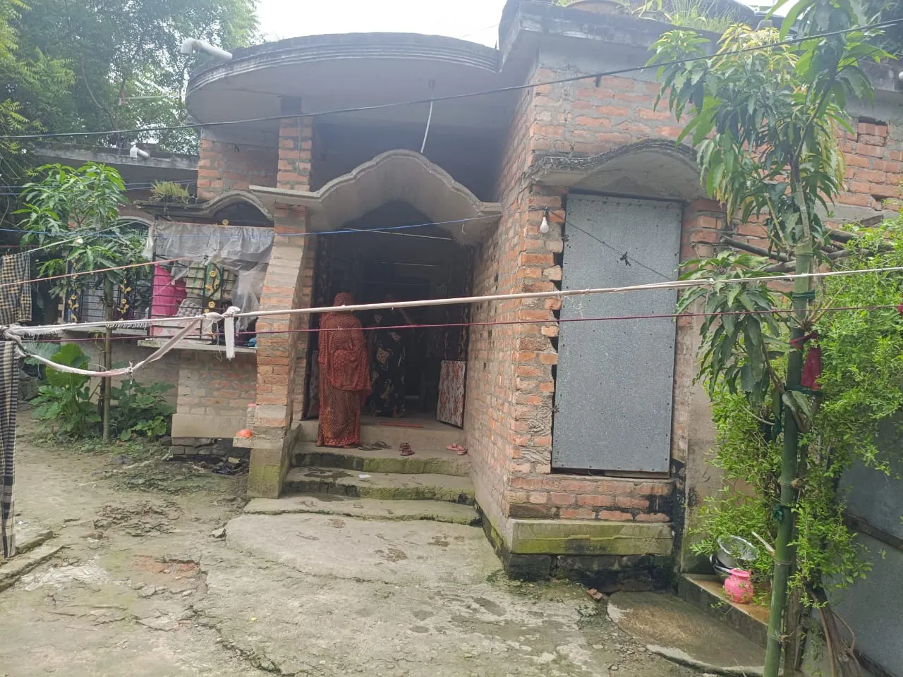 Land And Building in Chowhata, North 24 Parganas
